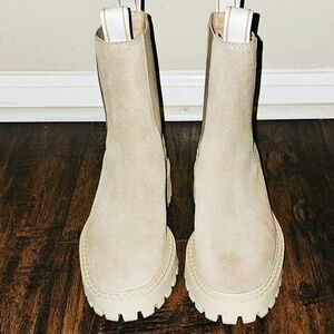 LÄST Daze Suede Chelsea Boots (Taupe)